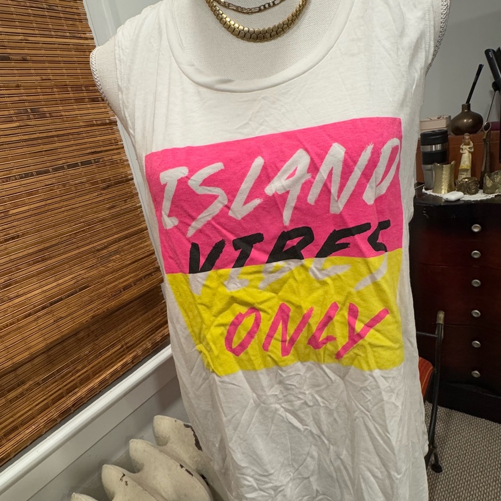 Island Vibes Graphic Tank Top